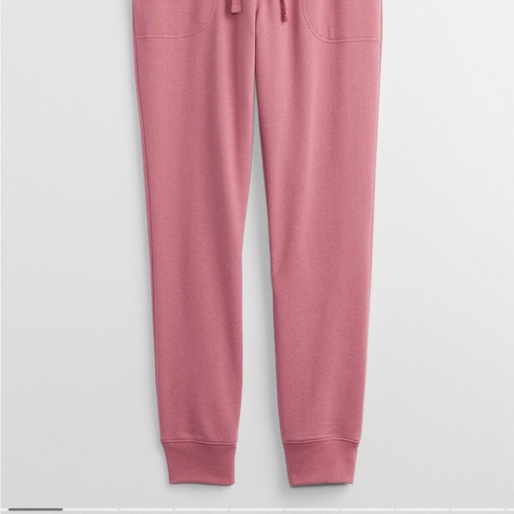 NWT GAP Fleece Joggers Color: Rosetta  SIZE MEDIUM - Picture 4 of 6